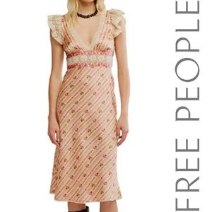 NWT Free People
Bali Belle Floral Print Deep V-Neck Cap Sleeve Lace Detail Midi